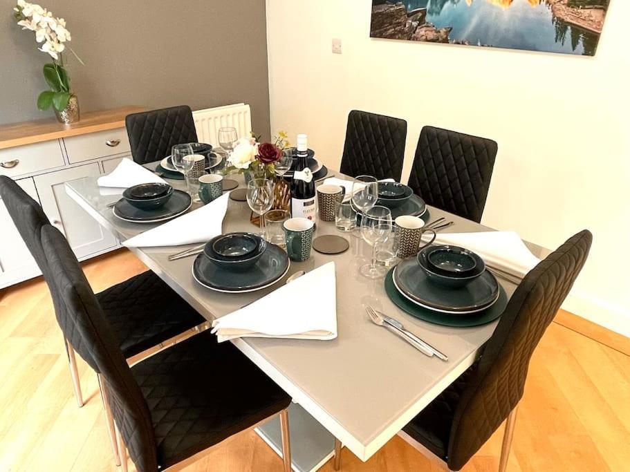 הורלי The Woodlands, Shortstay, Ideal For Families, Relocation, Contractors, Travel Stay מראה חיצוני תמונה