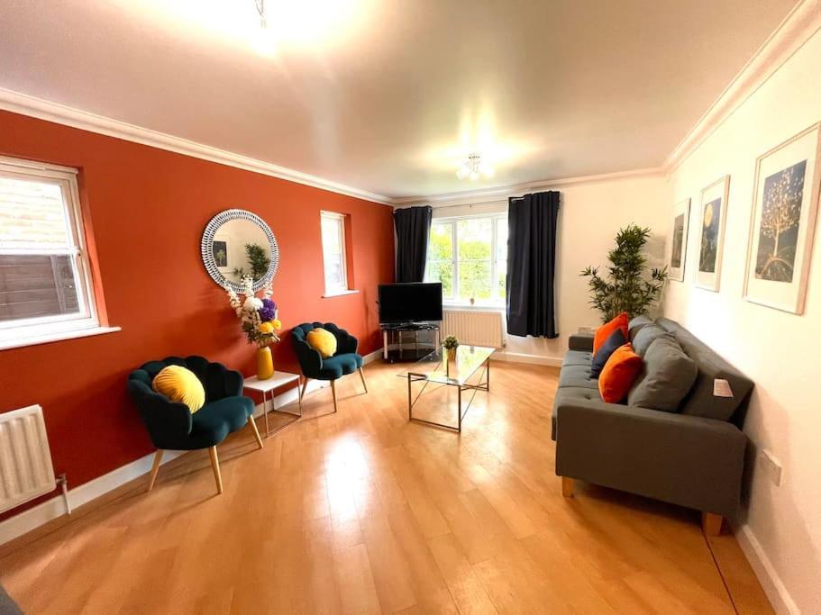 הורלי The Woodlands, Shortstay, Ideal For Families, Relocation, Contractors, Travel Stay מראה חיצוני תמונה